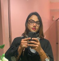 Diya - Transsexual escort in Lucknow