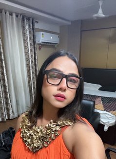 Diya - Transsexual escort in Lucknow Photo 13 of 13