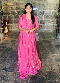 Diya Rao - escort in Coimbatore Photo 2 of 3