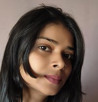 Diya Real Meet √Cam Session - escort in Mumbai