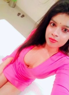 Diya Roy - Transsexual escort in Lucknow Photo 12 of 15