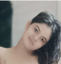 Diya Sharma Cam Show real meet Available - puta in Mumbai