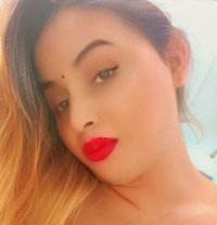 Diya Singh - Transsexual escort in New Delhi
