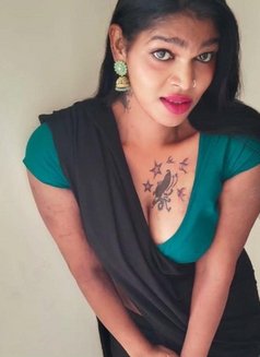 Diya Sri - Transsexual escort in Chennai Photo 2 of 2