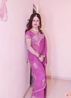 Diyacrossy - Transsexual escort in Pune Photo 2 of 5