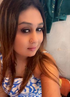 DIYASEN - Transsexual escort in Mumbai Photo 20 of 24