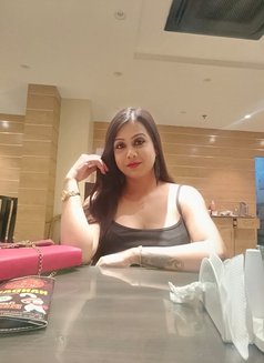 Diyasha - Transsexual escort in Bangalore Photo 12 of 14