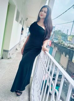 Diyasha - Transsexual escort in Bangalore Photo 13 of 14