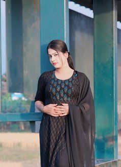 Diyasha - Transsexual escort in Bangalore Photo 14 of 14