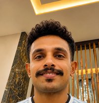 Diyo - Male escort in Colombo