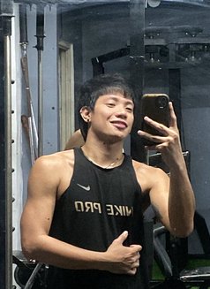 Dj_ - Male escort in Manila Photo 5 of 6