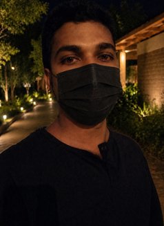 Dj King - puta in Dubai Photo 2 of 3