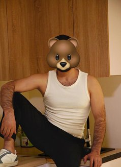 Djamal - Male escort in Jeddah Photo 4 of 6