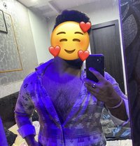 Doctor - Acompañantes masculino in New Delhi