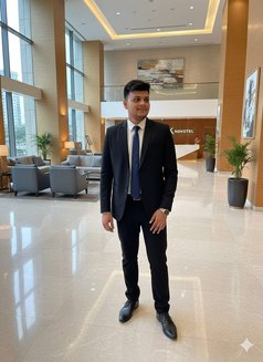 Doctor - Male escort in New Delhi Photo 3 of 3