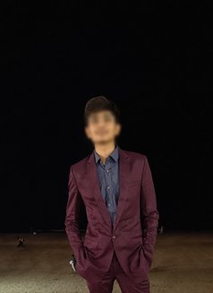 Doctorwho 888 - Acompañantes masculino in Mumbai Photo 1 of 3