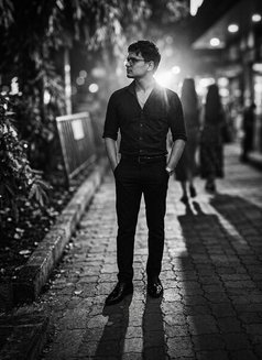 Dodo - Male escort in Kolkata Photo 4 of 4
