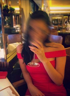 Doe-eyed Party GFE - puta in Hong Kong Photo 1 of 6