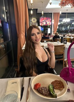 Simay - Transsexual escort in İstanbul Photo 5 of 10