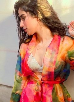 Doha Qatar Escorts - escort in Doha Photo 3 of 5