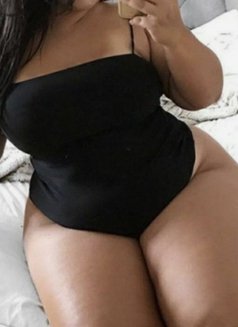 Dolabella - escort in Lomé Photo 5 of 5