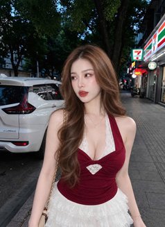 Dolar - puta in Bangkok Photo 2 of 8