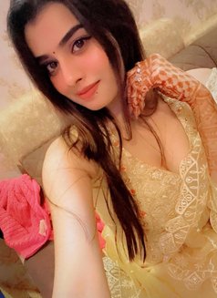 Dolia, Escort - puta in Jeddah Photo 3 of 5