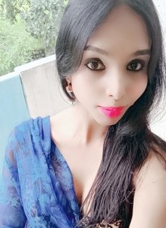 Shemale Roshni - Transsexual escort in Bangalore Photo 2 of 6