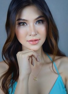 Dolly - puta in Singapore Photo 1 of 7