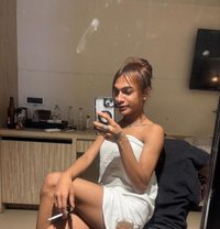 Dolly - Transsexual escort in Mumbai