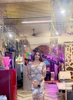 Dolly for real meet & online fun - Acompañantes transexual in Lucknow Photo 19 of 21