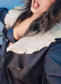 Dolly - escort in Noida Photo 5 of 5