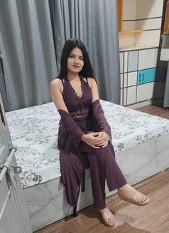 DOLLY PATEL service - escort in Surat Photo 2 of 4