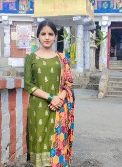 Dolly real meet & cam service - puta in Bangalore Photo 3 of 4