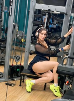 Dolly - escort in Pune Photo 5 of 9