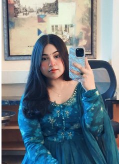 Dolly - escort in Pune Photo 6 of 9