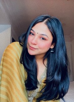 Dolly - escort in Pune Photo 7 of 9