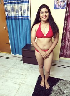 Dollybaby - Transsexual escort in Hyderabad Photo 12 of 16
