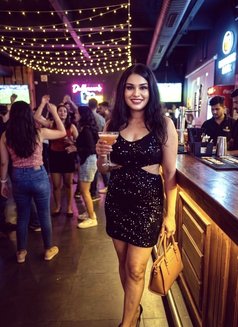 Dollybaby - Transsexual escort in Hyderabad Photo 16 of 16