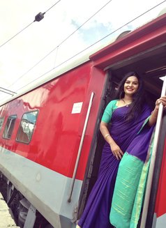 Dollybaby - Transsexual escort in Hyderabad Photo 14 of 18
