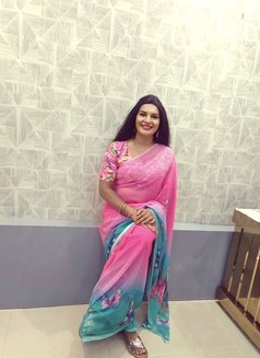 Dollybaby - Transsexual escort in Hyderabad Photo 16 of 18