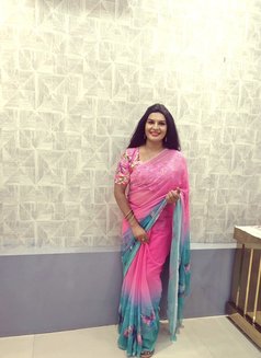 Dollybaby - Transsexual escort in Hyderabad Photo 17 of 18