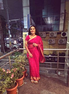 Dollybaby - Transsexual escort in Hyderabad Photo 20 of 20