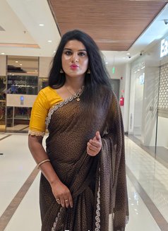 Dollybaby - Transsexual escort in Hyderabad Photo 21 of 22