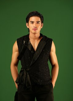 Dom - Acompañantes masculino in Hong Kong Photo 5 of 7