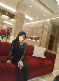 Hot misstres vedii with7.5real n cam - Acompañantes transexual in New Delhi Photo 17 of 23