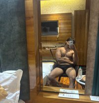 Dom Ranav - Acompañantes masculino in New Delhi