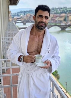 Domdom 22 Cm - Male escort in Singapore Photo 1 of 7
