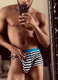 Domina - Acompañantes masculino in Dubai Photo 2 of 3