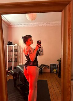 Domina Cora Verified - dominatrix in Bangkok Photo 2 of 10